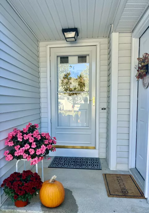 29 Kathleen Dr #5E, Windham, CT 06226