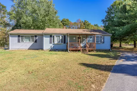 440 Hanover Rd, Baltic, CT 06330