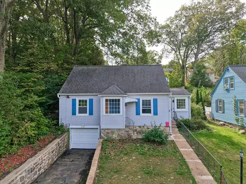 5 Crystal Ter, Waterbury, CT 06704