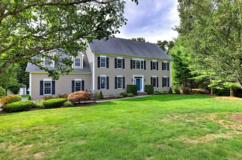 14 Ironwood Way, Orange, CT 06477