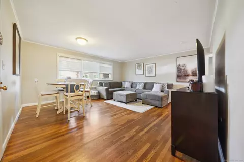 26 Courtland Ave #1, Stamford, CT 06902