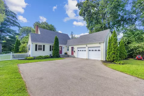 223 N Main St, West Hartford, CT 06107