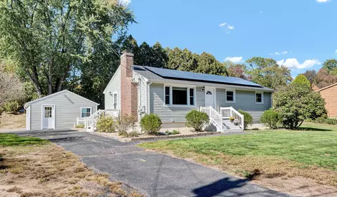 20 Shawn Dr, Bristol, CT 06010