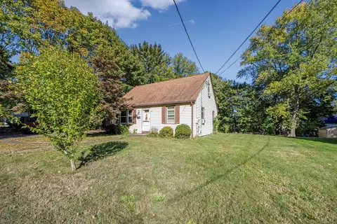 16 Bruce Ln, Meriden, CT 06451
