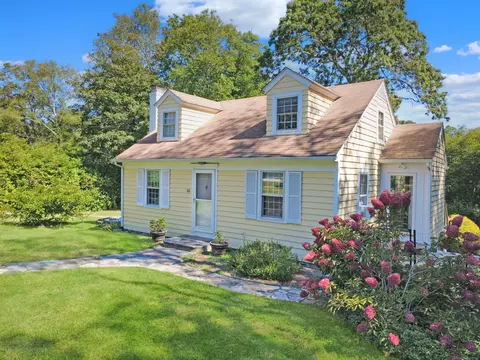 168 S Anguilla Rd, Pawcatuck, CT 06379