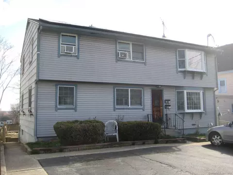 77 Colman St, New London, CT 06320