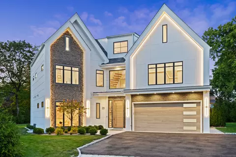 25 Dialstone Ln, Riverside, CT 06878