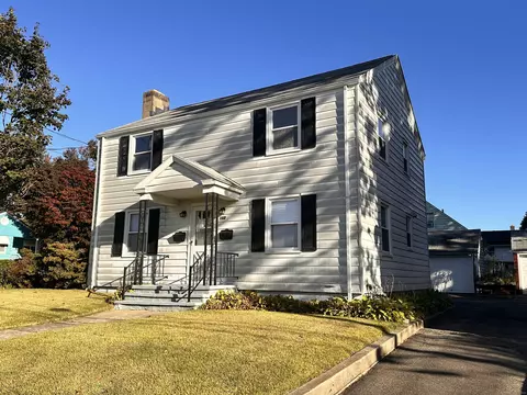 160 Oakland Pl, Stratford, CT 06615