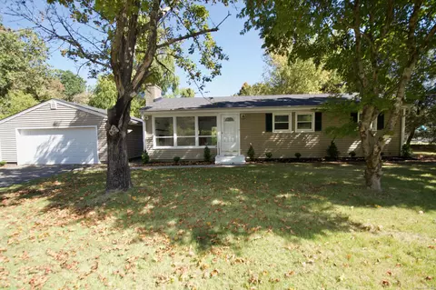 23 Jo Marg Dr, Hamden, CT 06514