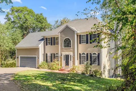 36 Brookview Ln, Middletown, CT 06457