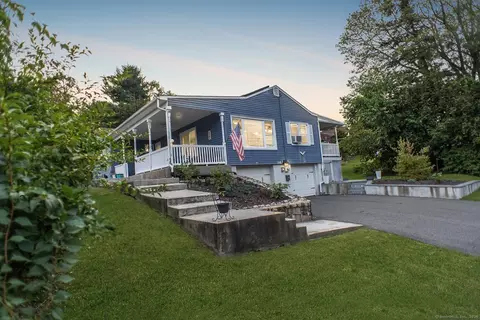 100 Hans Ave, Waterbury, CT 06708