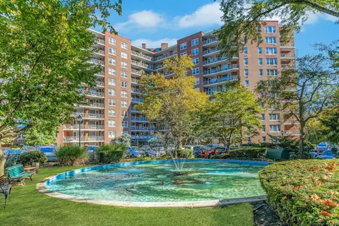 71 Strawberry Hill Ave #203, Stamford, CT 06902
