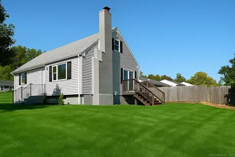 136 Westfield St, Middletown, CT 06457