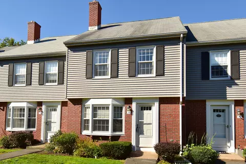 7 Barrington Dr #C, Wethersfield, CT 06109