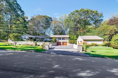 20 Brinsmayd Ave, Stratford, CT 06614