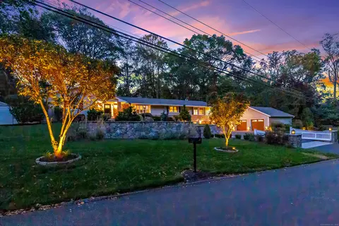 20 Brinsmayd Ave, Stratford, CT 06614