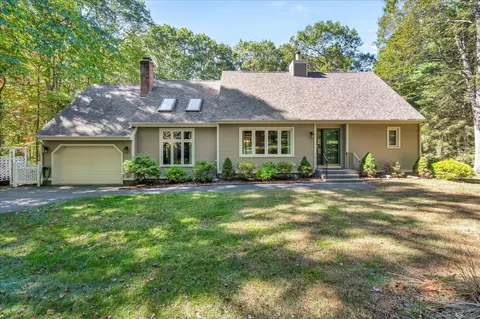 22 Lake Ridge Dr, Columbia, CT 06237