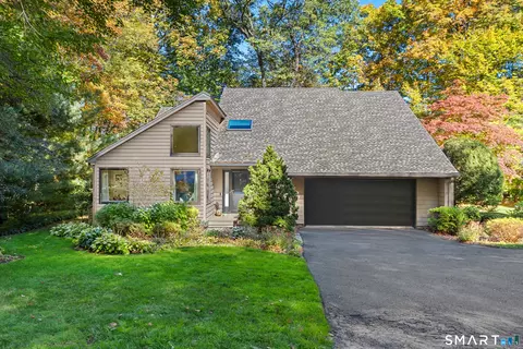 50 Ironwood Rd #50, West Hartford, CT 06117