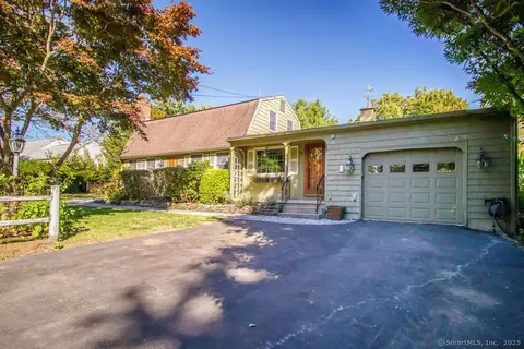 63 Unionville Ave, Plainville, CT 06062