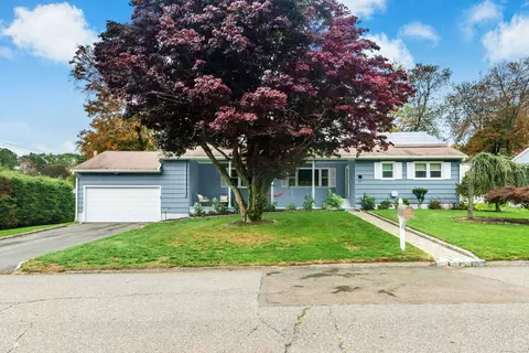 27 Condon Dr, Ansonia, CT 06401
