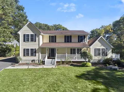180 E Rocks Rd, Norwalk, CT 06851