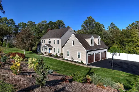 82 Mirey Dam Rd, Middlebury, CT 06762