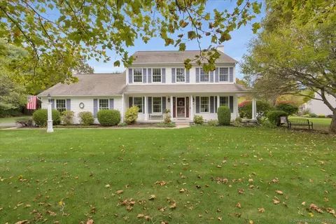 206 Mountain Pond Rd, Southington, CT 06489