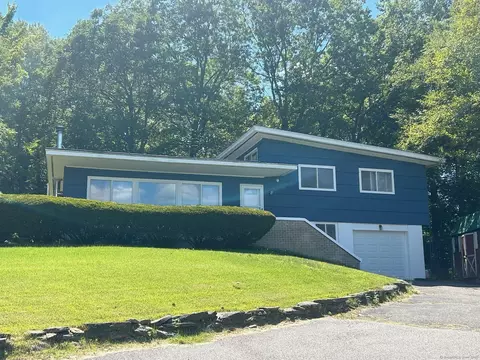 5 Zappulla Dr, Torrington, CT 06790