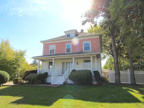 720 Farmington Ave, Berlin, CT 06037