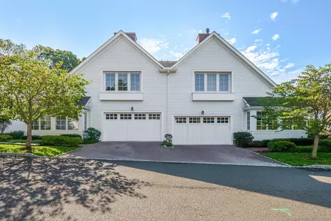 72 Kensett Ln #72, Darien, CT 06820