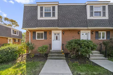 1165 Enfield St #11, Enfield, CT 06082