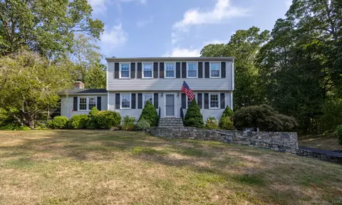 249 Wilderwood Dr, Guilford, CT 06437