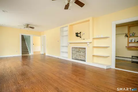 Living - 23 Winter St, Killingly, CT 06239 photo 5 of 6