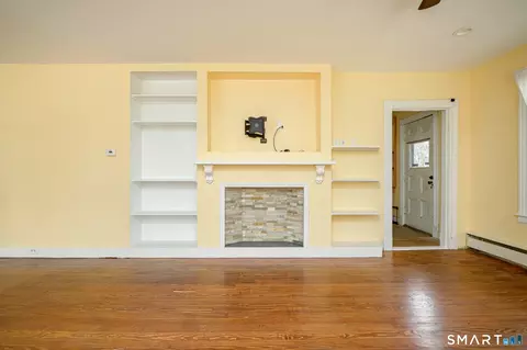Living - 23 Winter St, Killingly, CT 06239 photo 4 of 6