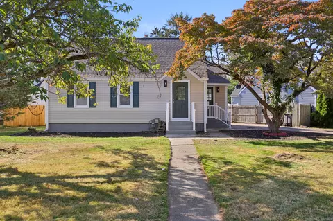 110 Meadowside Rd, Milford, CT 06460