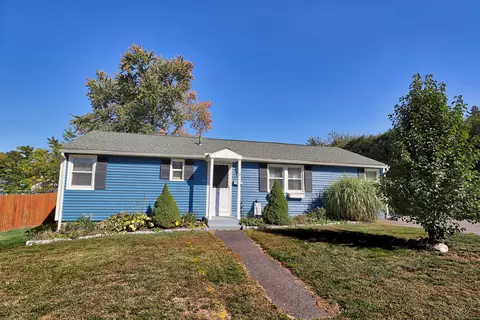 17 Meadowbrook Dr, Waterbury, CT 06706