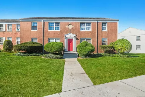 30 Revere Dr #3, Stamford, CT 06902