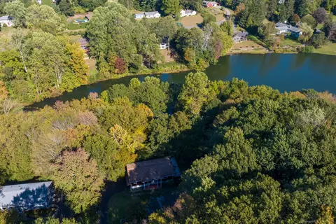 20 Lower Lake Rd, Danbury, CT 06811