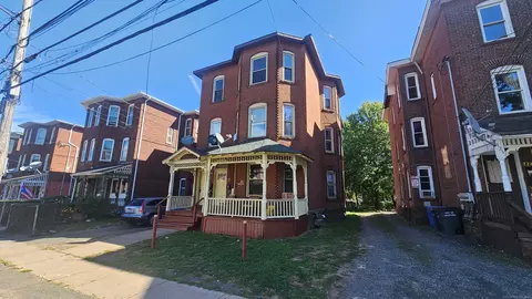 128 Putnam St, Hartford, CT 06106