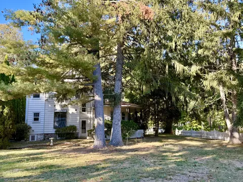 14 E Rocks Rd, Norwalk, CT 06851