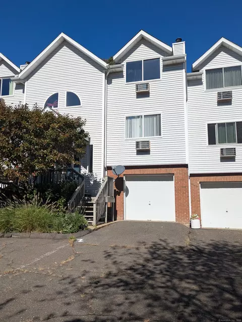 925 Oronoke Rd #38F, Waterbury, CT 06708
