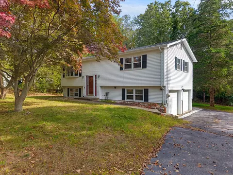 41 Old Canterbury Tpke, Norwich, CT 06360