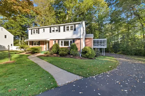 6 Lyman Rd, West Hartford, CT 06117
