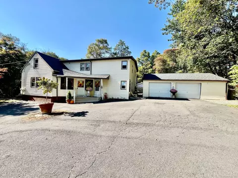 120 Barlow St, Bristol, CT 06010