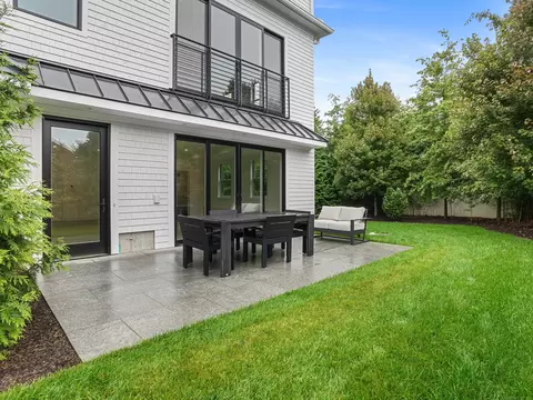 345 Reef Rd #C9, Fairfield, CT 06824