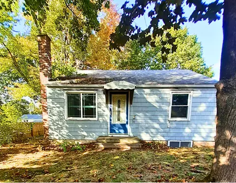 16 Elaine Dr, Broad Brook, CT 06016