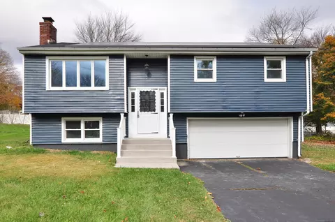 4 Kimann Dr, Plymouth, CT 06786