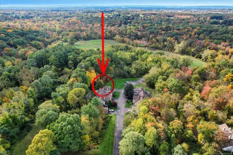 30 Folkstone Rd #E, Broad Brook, CT 06016