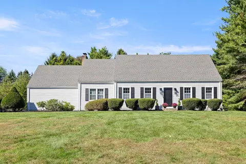 9 Meadowlark Dr, Windsor, CT 06095