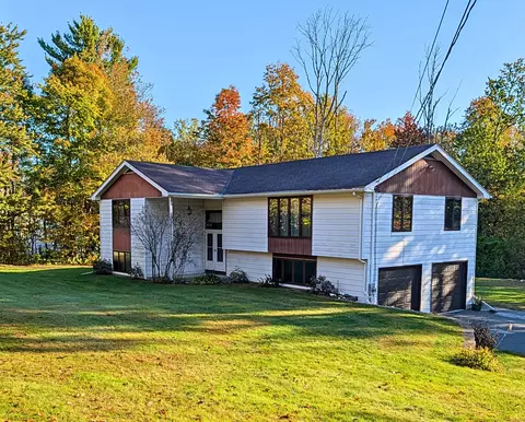 138 Harrison Rd, New Hartford, CT 06057
